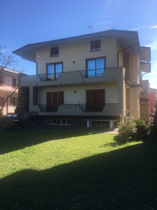 casa indipendente in vendita a Capriolo