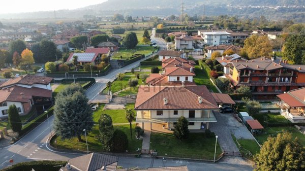 villa in vendita a Capriolo
