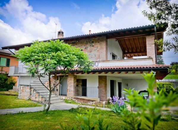 casa indipendente in vendita a Capriolo