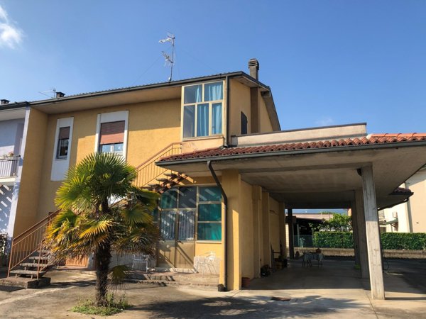 casa indipendente in vendita a Capriolo