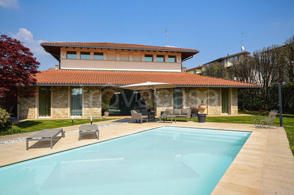casa indipendente in vendita a Capriolo