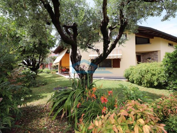 casa indipendente in vendita a Capriolo