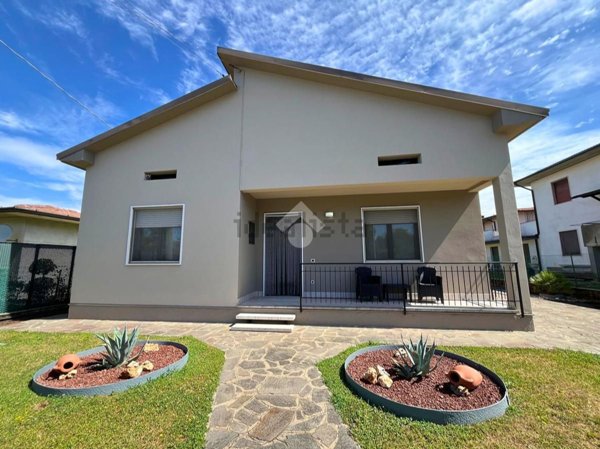casa indipendente in vendita a Capriolo
