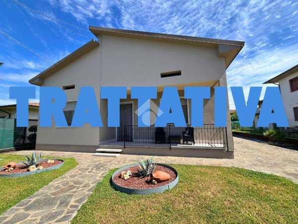 casa indipendente in vendita a Capriolo