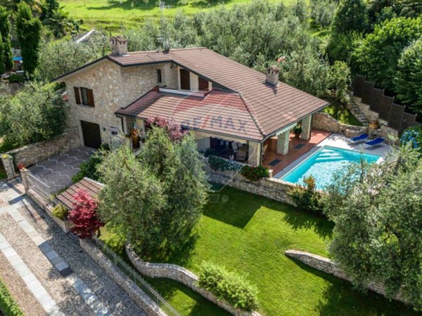 casa indipendente in vendita a Capriolo
