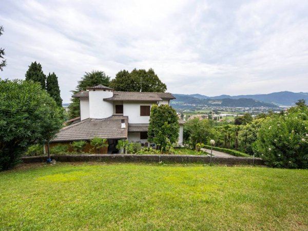 casa indipendente in vendita a Capriolo