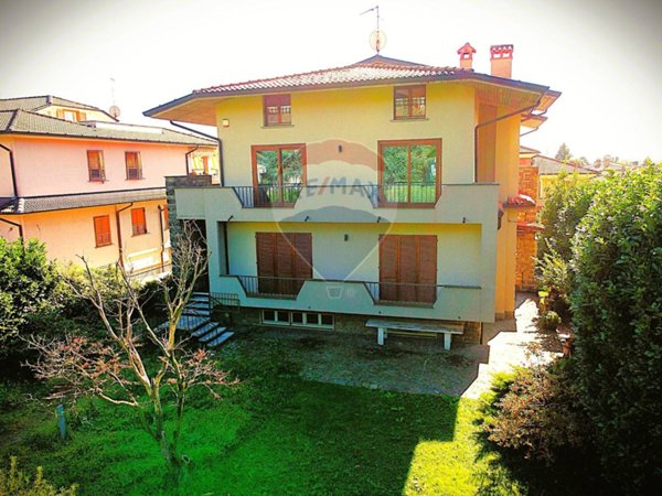 casa indipendente in vendita a Capriolo