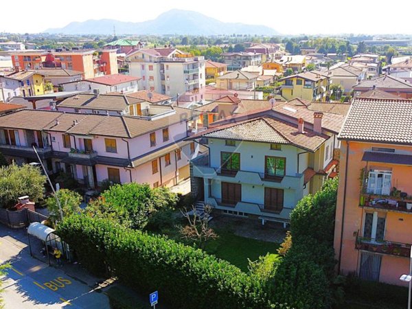 casa indipendente in vendita a Capriolo