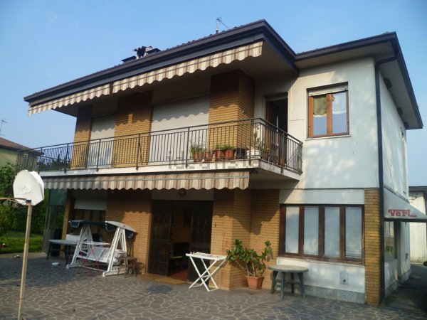 casa indipendente in vendita a Capriolo