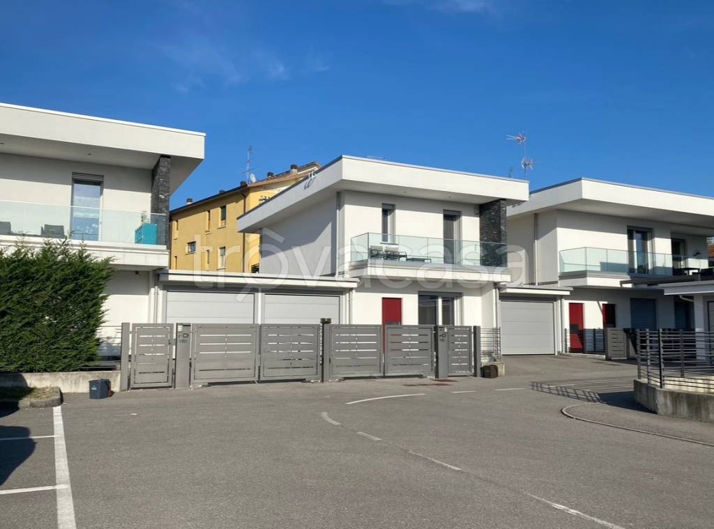 casa indipendente in vendita a Capriolo