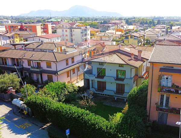casa indipendente in vendita a Capriolo