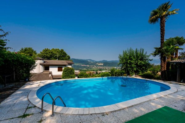 casa indipendente in vendita a Capriolo