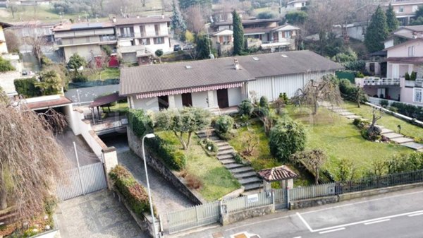 casa indipendente in vendita a Capriolo