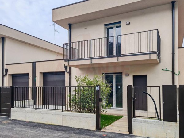 casa indipendente in vendita a Capriolo