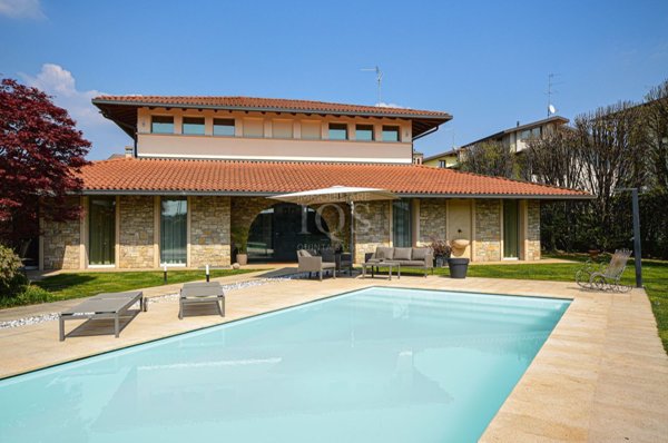 casa indipendente in vendita a Capriolo