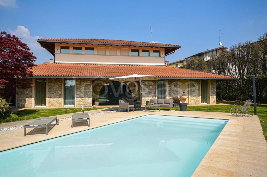 casa indipendente in vendita a Capriolo