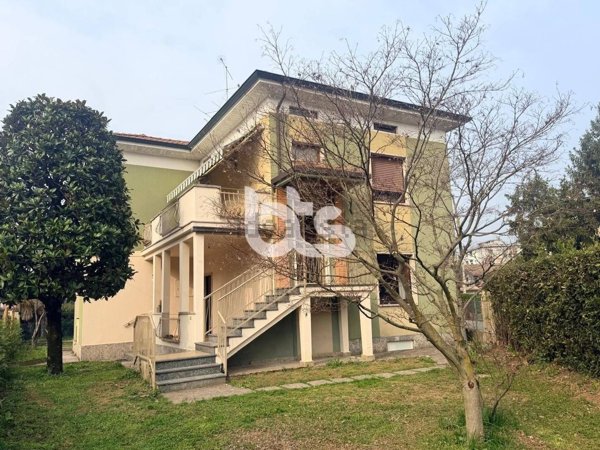 appartamento in vendita a Capriolo