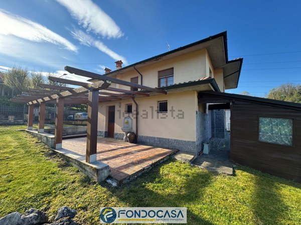 casa indipendente in vendita a Capriolo
