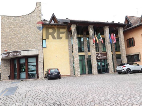 intera palazzina in vendita a Capriolo