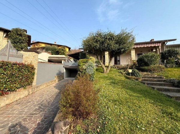 casa indipendente in vendita a Capriolo