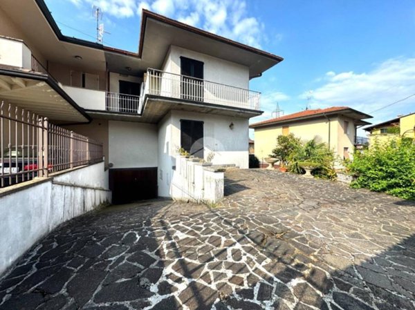 casa indipendente in vendita a Capriolo