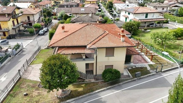 casa indipendente in vendita a Capriolo