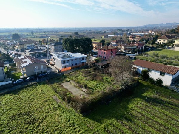 terreno in vendita a Capriolo