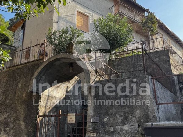 casa indipendente in vendita a Capriolo