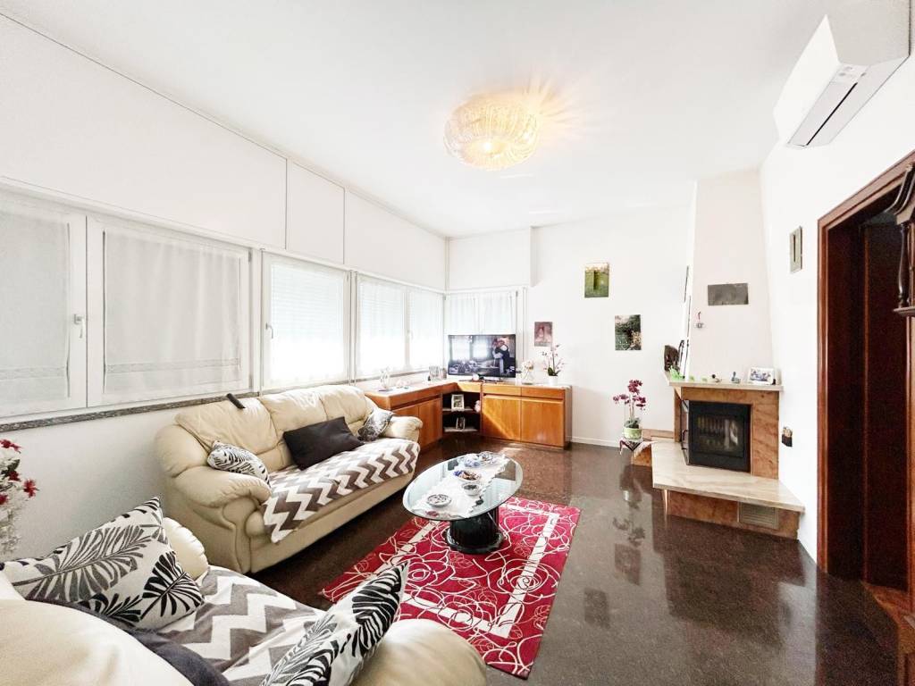 casa indipendente in vendita a Carpenedolo