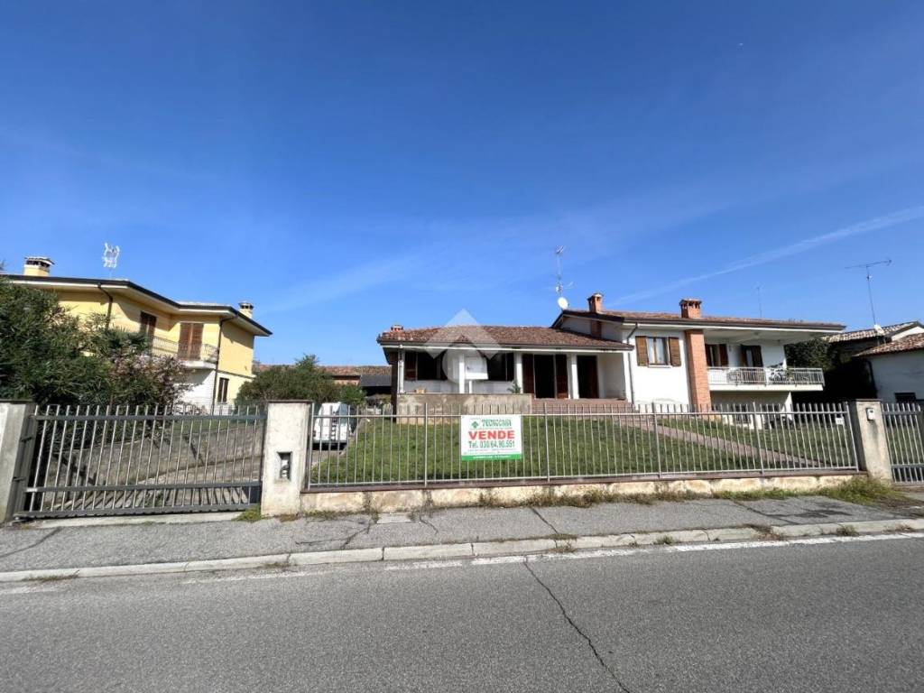 casa indipendente in vendita a Carpenedolo