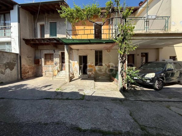 casa indipendente in vendita a Carpenedolo in zona Livelli