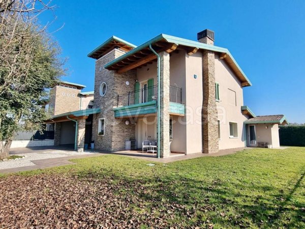 casa indipendente in vendita a Carpenedolo in zona Livelli