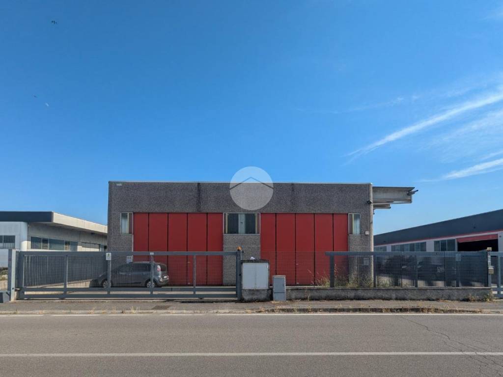 locale commerciale in vendita a Carpenedolo