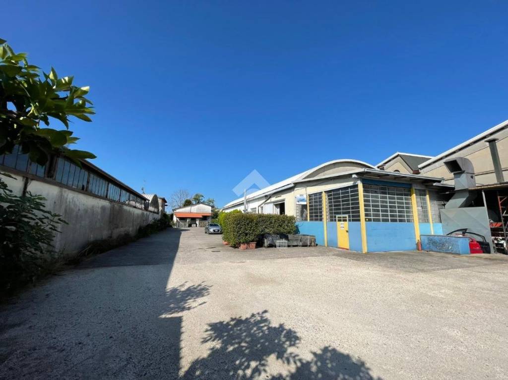 locale commerciale in vendita a Carpenedolo