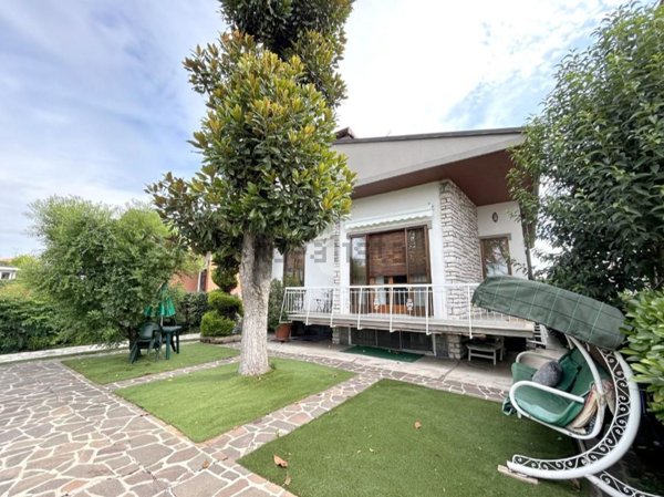 casa indipendente in vendita a Carpenedolo