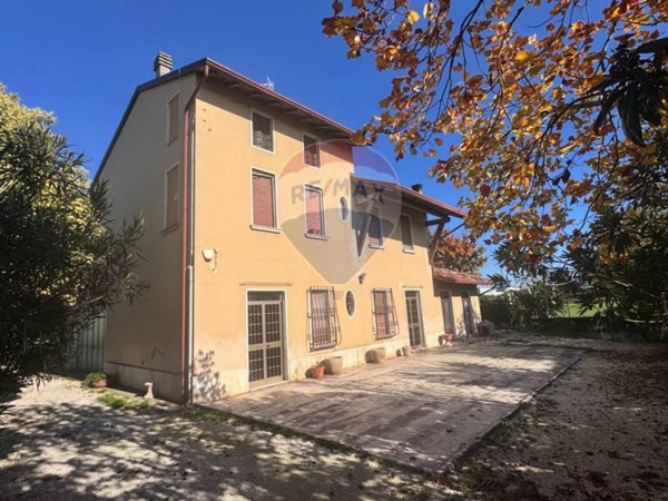 casa indipendente in vendita a Carpenedolo