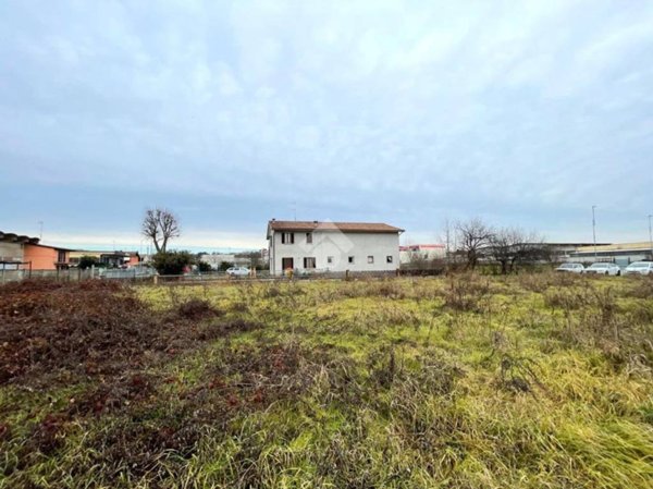 terreno edificabile in vendita a Carpenedolo