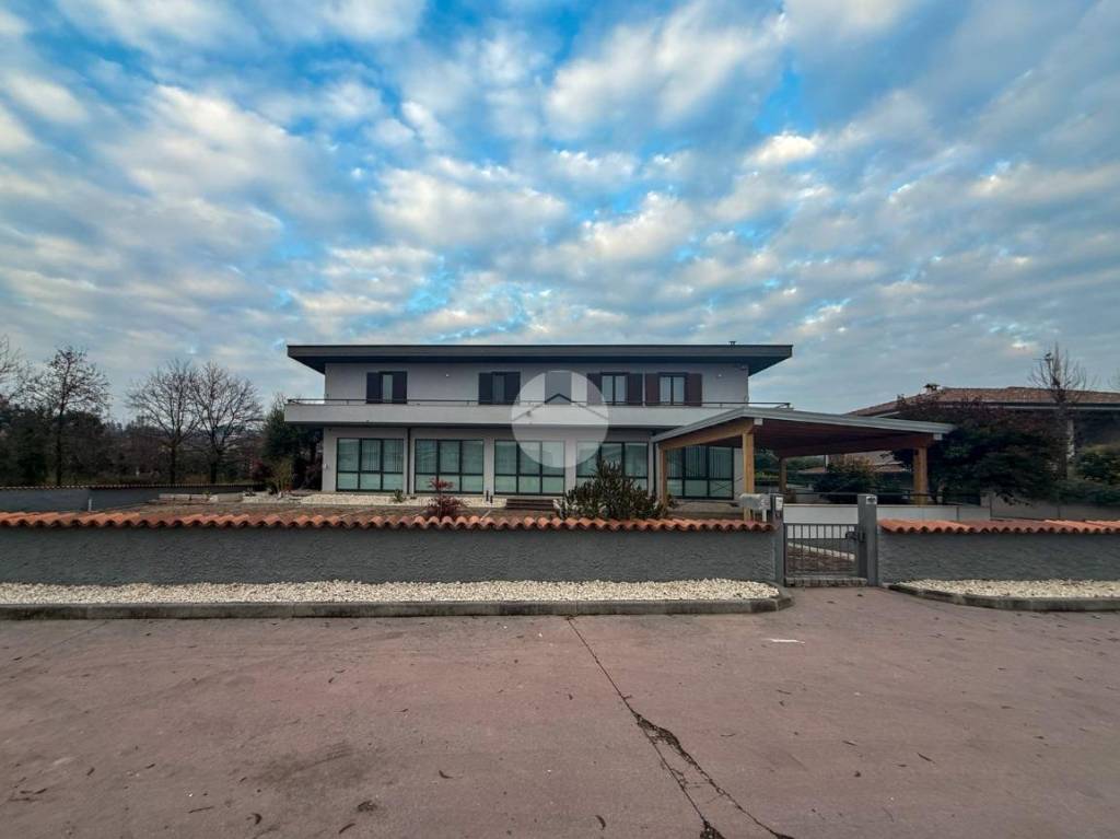 locale commerciale in vendita a Carpenedolo