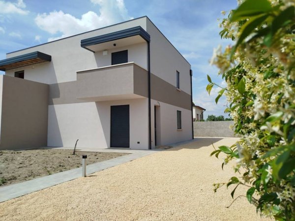 casa indipendente in vendita a Carpenedolo in zona Livelli