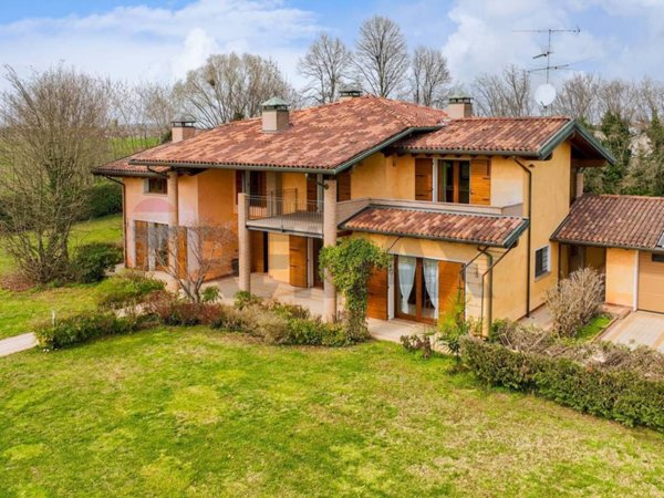 casa indipendente in vendita a Carpenedolo