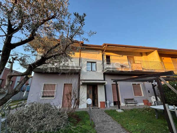 casa indipendente in vendita a Carpenedolo