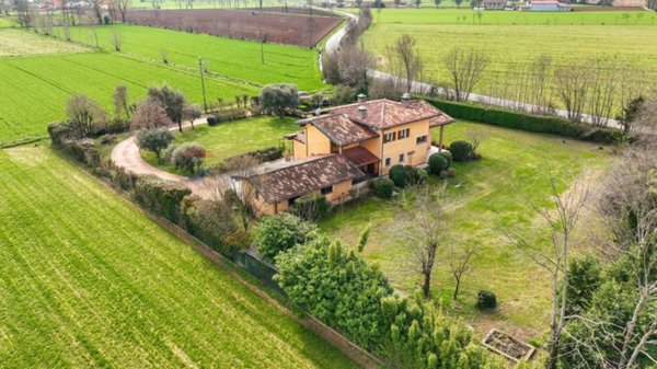 casa indipendente in vendita a Carpenedolo in zona Livelli