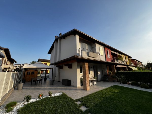 casa indipendente in vendita a Carpenedolo