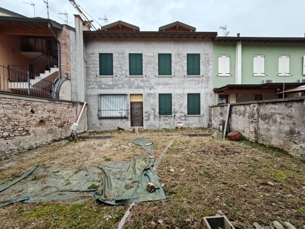 quadrivano in vendita a Carpenedolo