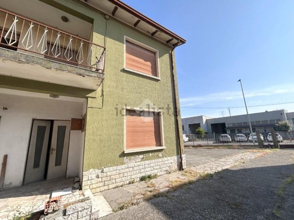 appartamento in vendita a Carpenedolo in zona Livelli