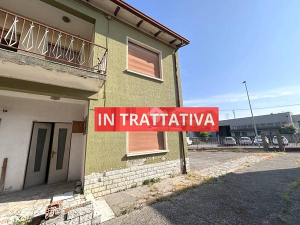 casa indipendente in vendita a Carpenedolo in zona Livelli