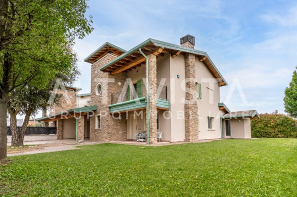 casa indipendente in vendita a Carpenedolo in zona Livelli