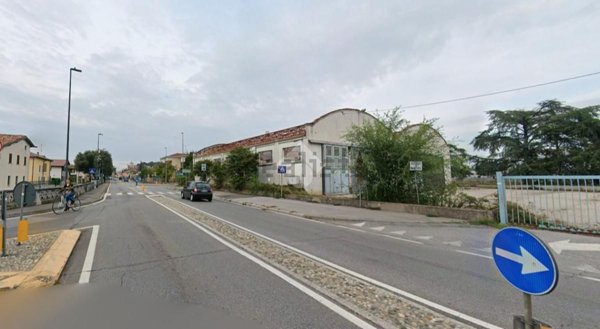 locale commerciale in vendita a Carpenedolo