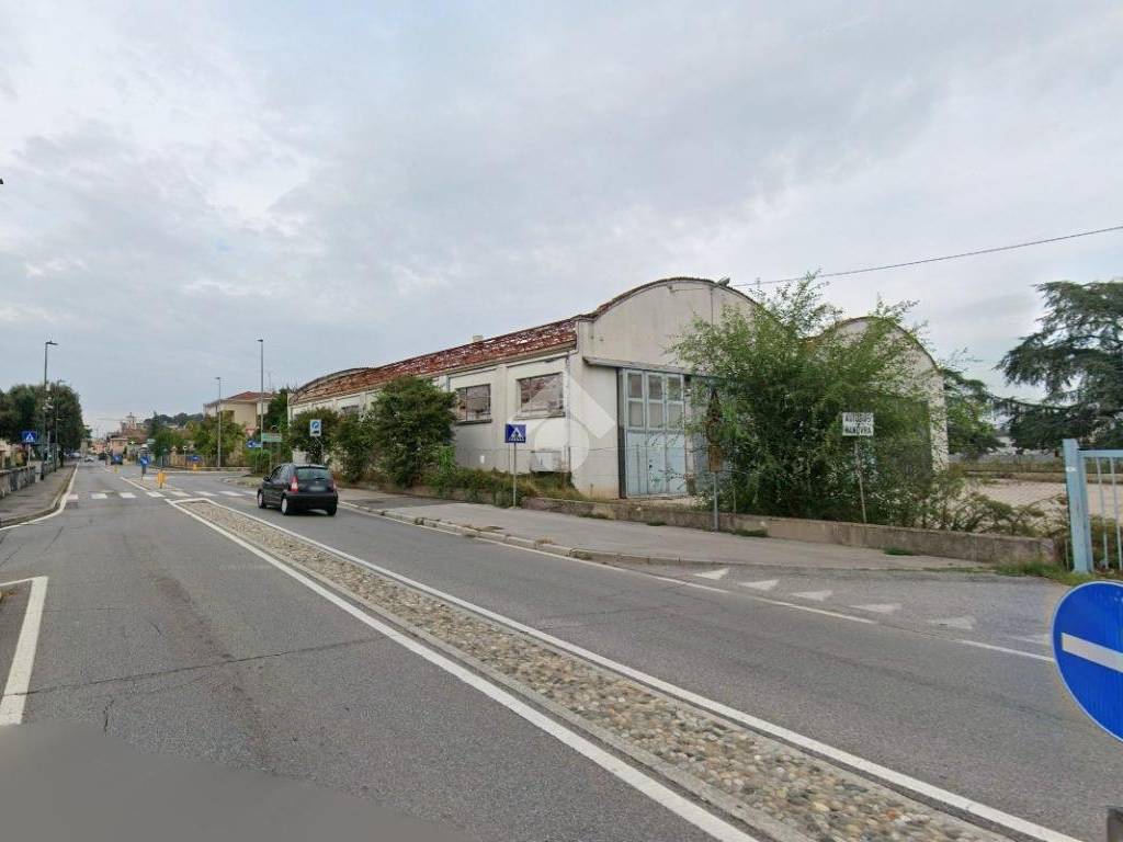 locale commerciale in vendita a Carpenedolo in zona Lametta