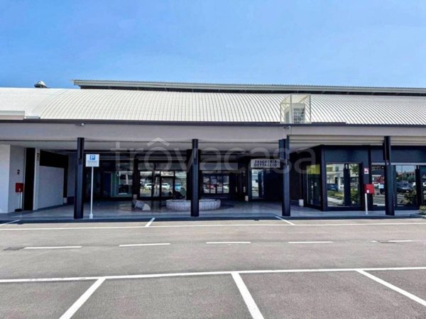 locale commerciale in vendita a Carpenedolo in zona Lametta